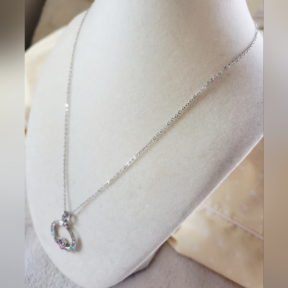 Solvar | NWOT Elegant Silver Tone Multicolor Crystal Claddagh Pendant Necklace - Picture 5 of 8